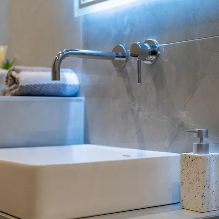 דירה Sithoniars Wave & Wind Luxury With Infinity Sea View