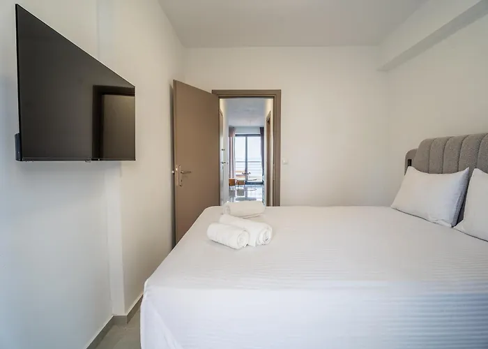 Sithoniars Wave & Wind Luxury With Infinity Sea View 公寓